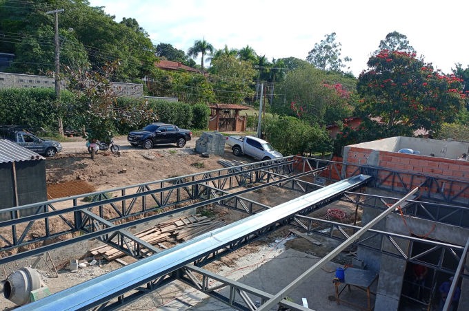 empresa especializada em calhas telhados estruturas metalicas steel frame coifas dutos pingadeiras